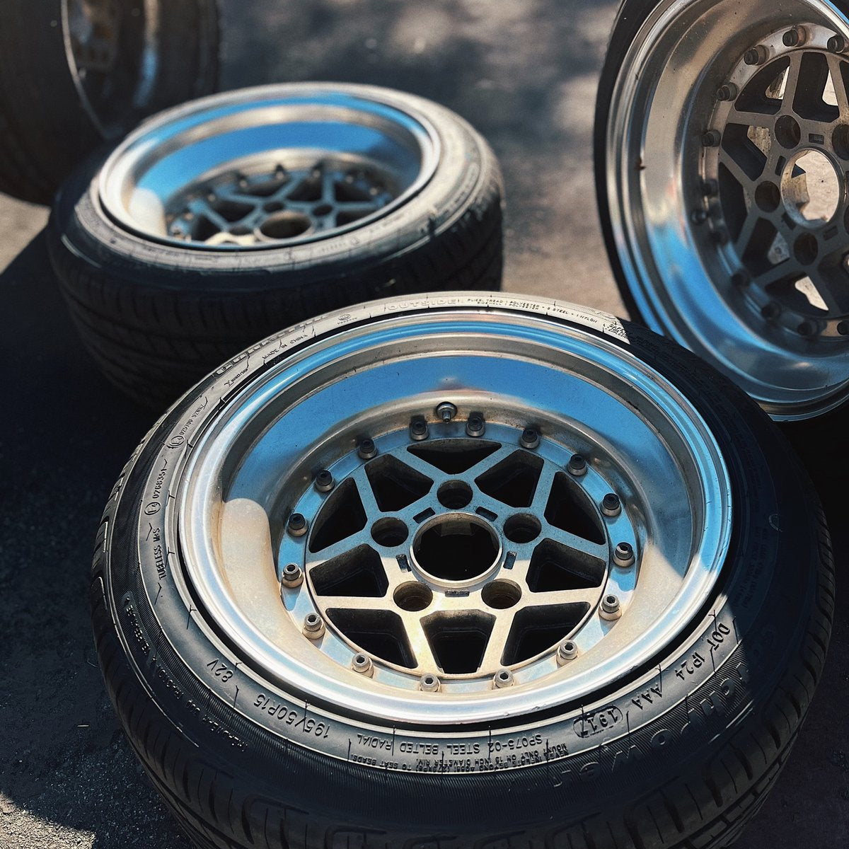 5H August Feroce 15” 8J -15mm (Set)