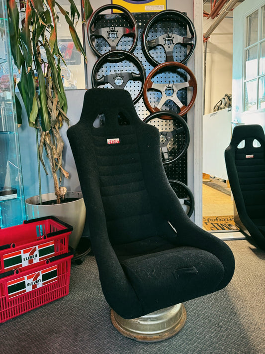 Stout Racing Seat (Black w/ Grey Back)