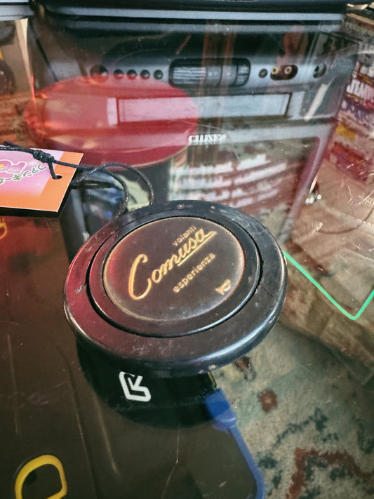 Comusa Horn Button
