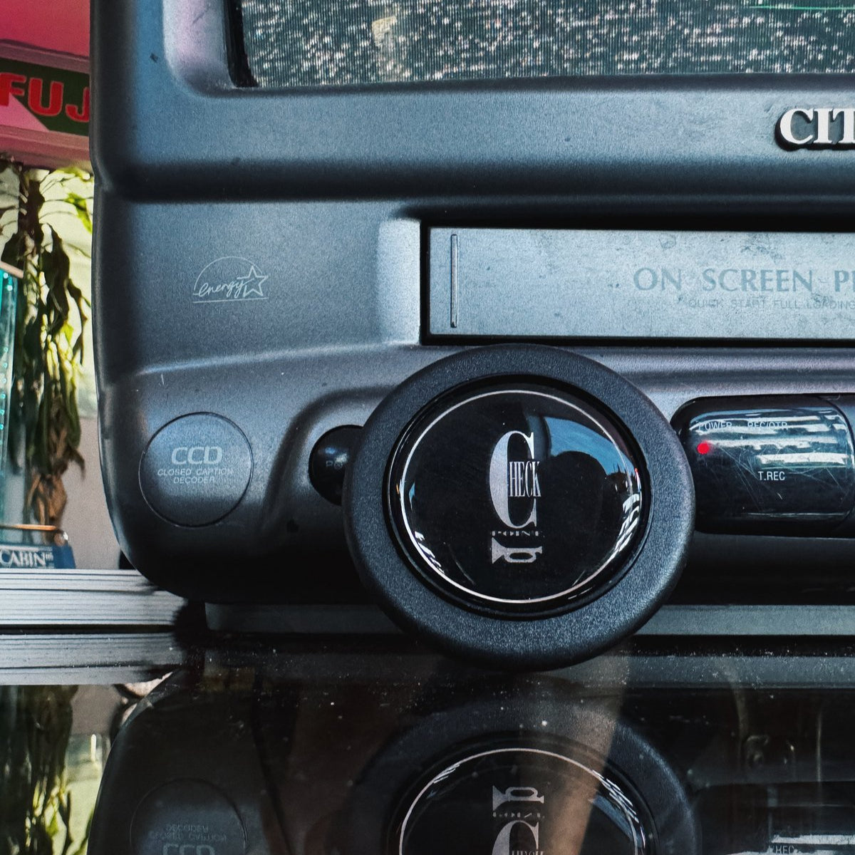 CHECKPOINT Vintage Style Horn Button (Chrome)